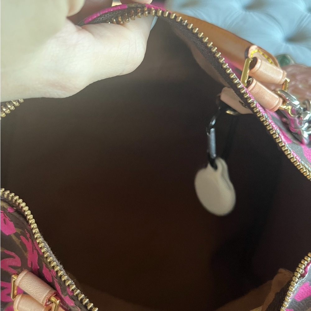 Authentic Louis Vuitton - Picture 6 of 7